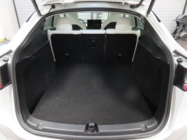 Used 2024 Tesla Model Y Long Range AWD/4WD image 19