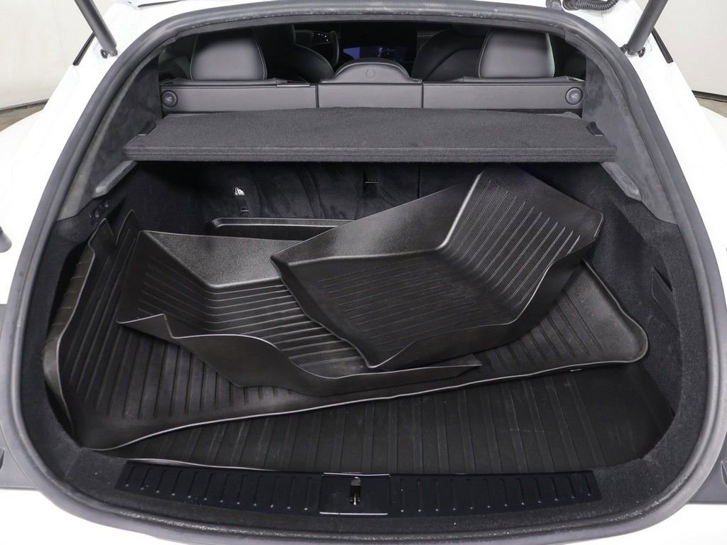 Used 2022 Tesla Model S image 18