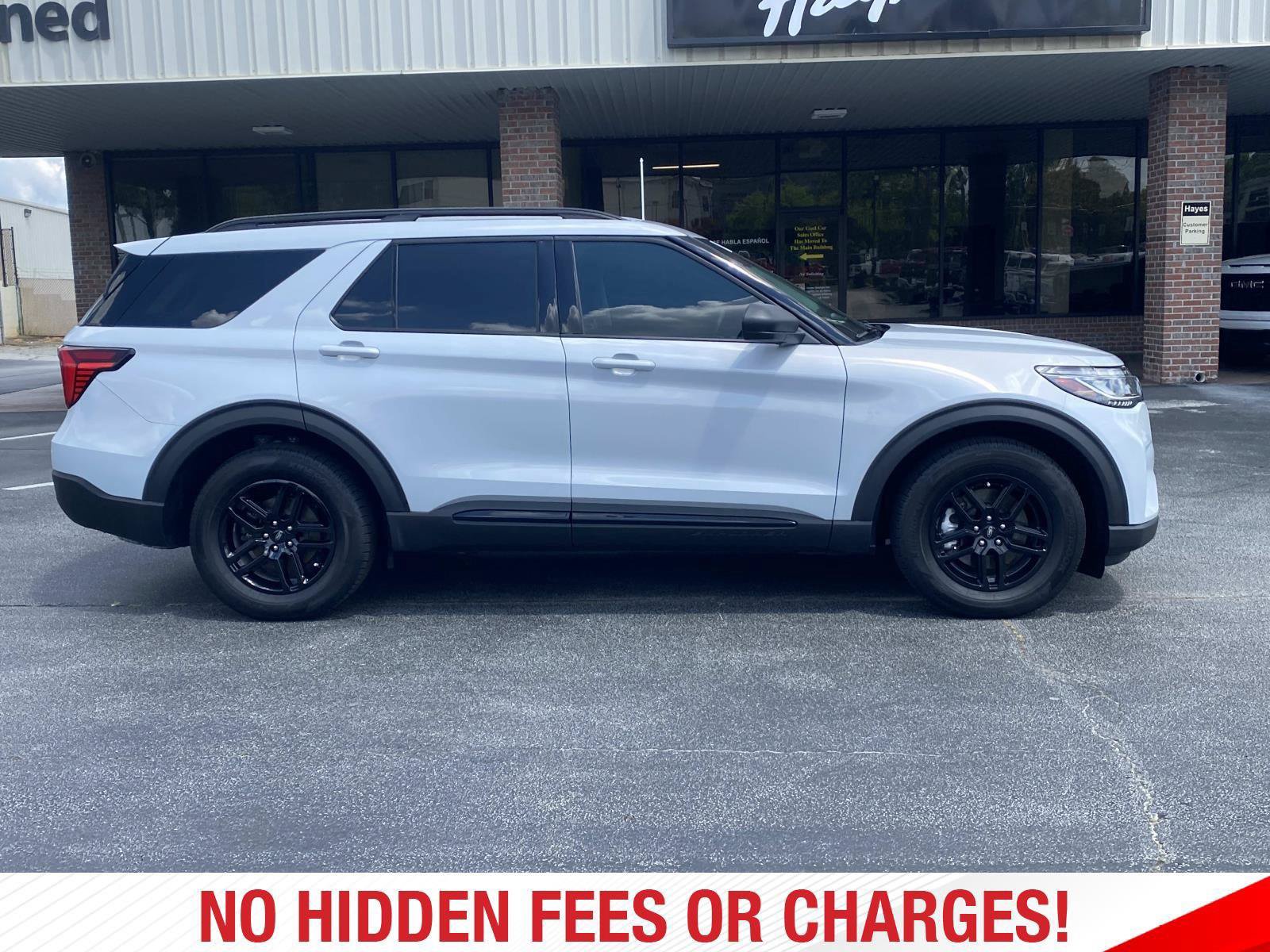 Used 2026 Ford Explorer Active RWD image 2
