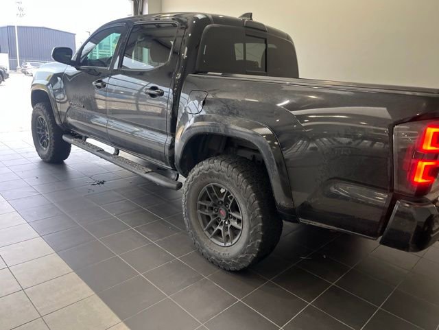 Used 2021 Toyota Tacoma TRD Sport w/ Technology Package RWD image 10