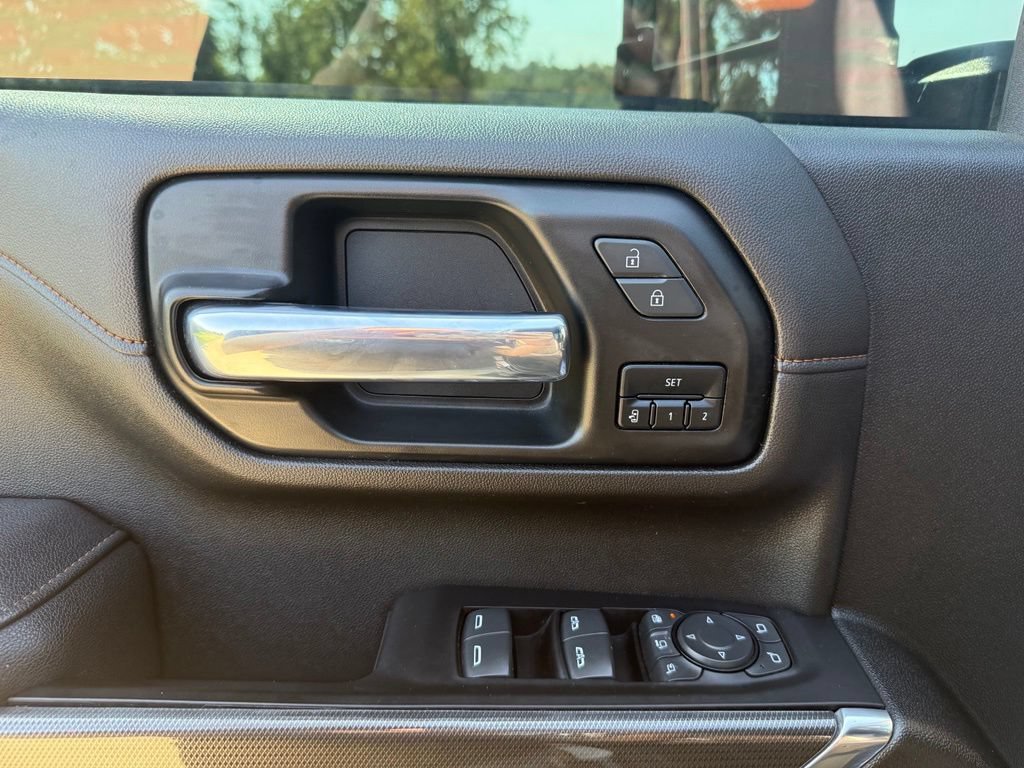 Used 2022 GMC Sierra 2500 AT4 w/ Driver Alert Package I AWD/4WD image 32