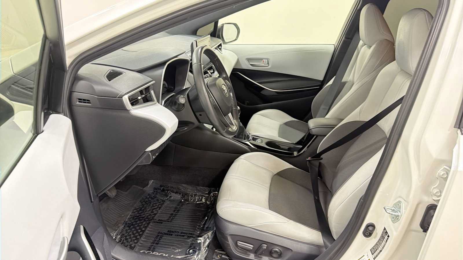Certified 2019 Toyota Corolla XSE FWD image 13
