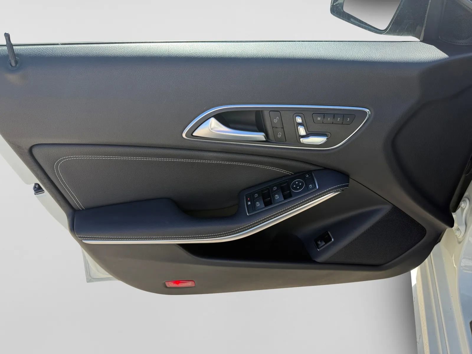 Used 2018 Mercedes-Benz CLA 250 image 14