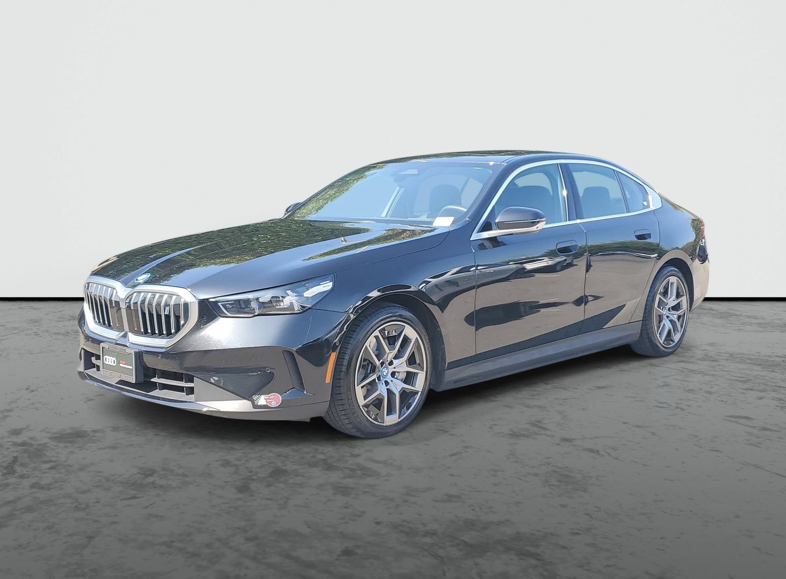 Used 2024 BMW i5 eDrive40i RWD image 2