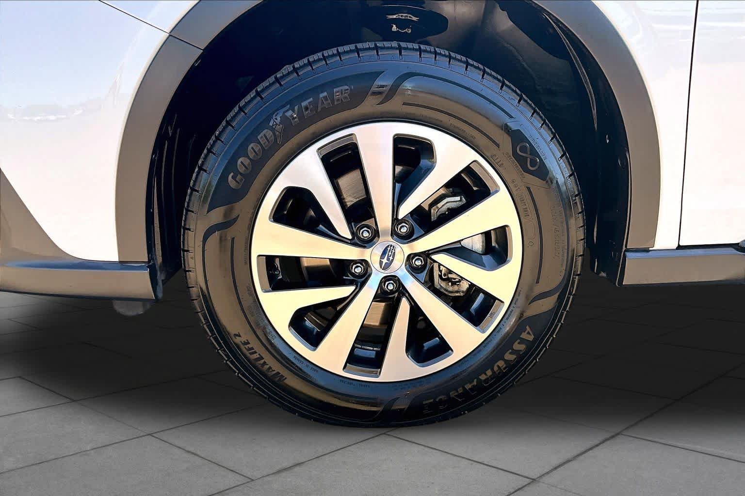 Used 2022 Subaru Outback Premium AWD/4WD image 10