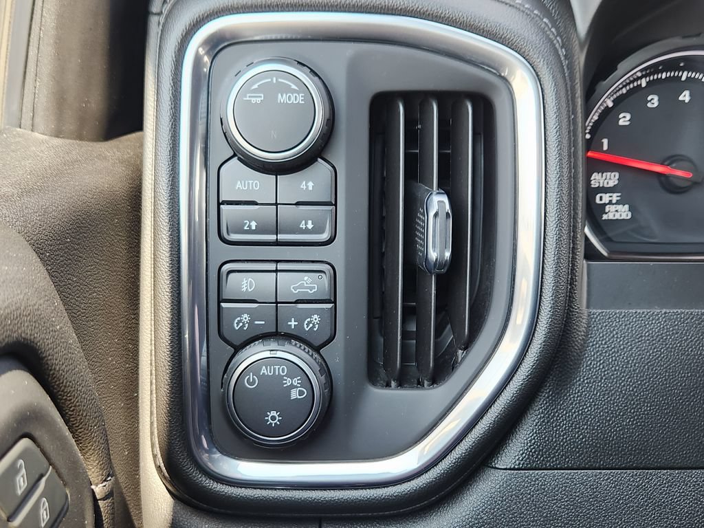 Used 2021 Chevrolet Silverado 1500 RST AWD/4WD image 13