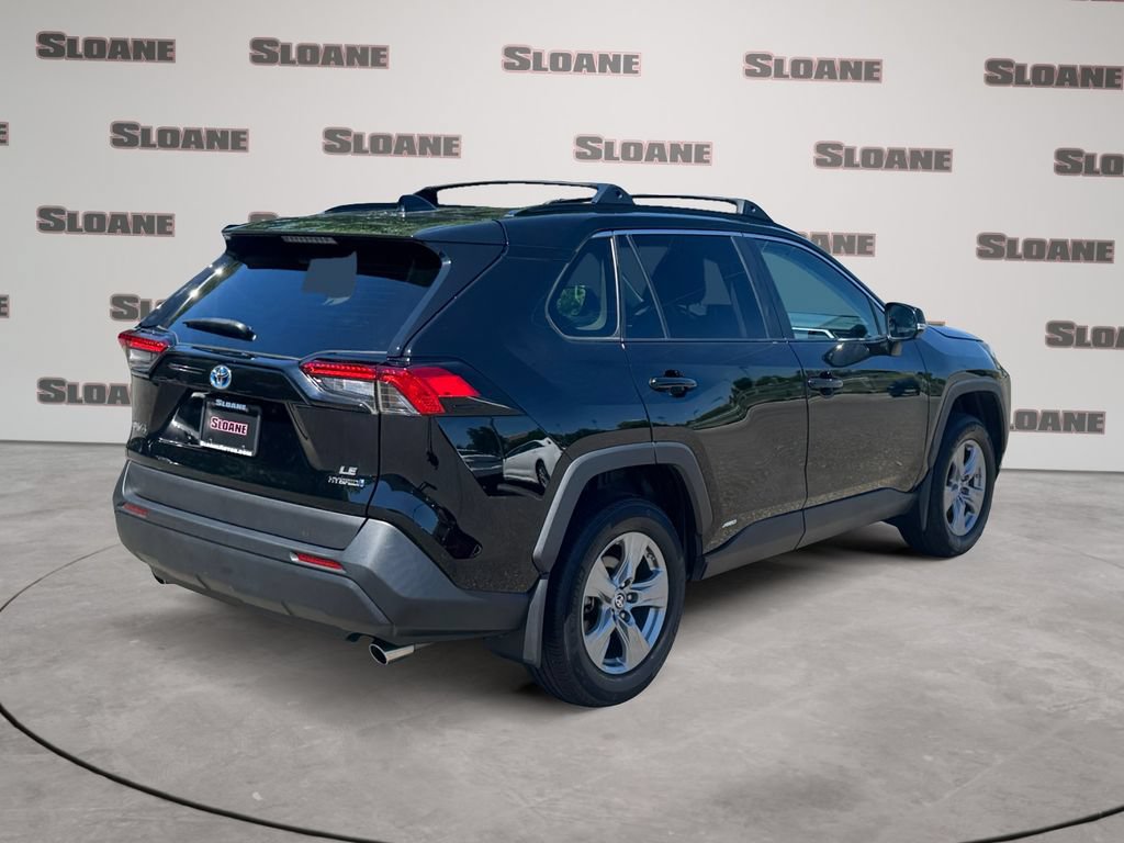 Used 2024 Toyota RAV4 LE AWD/4WD image 5