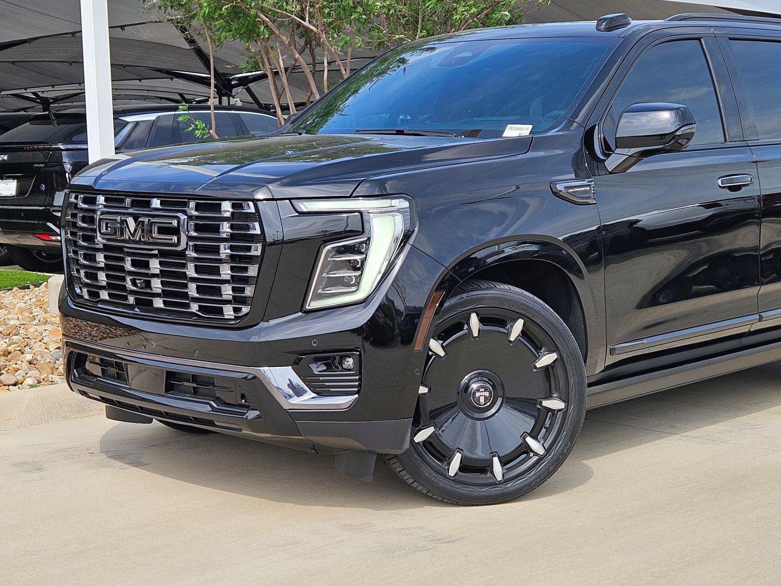 Used 2025 GMC Yukon Denali Ultimate w/ LPO, Floor Liner Package AWD/4WD image 6