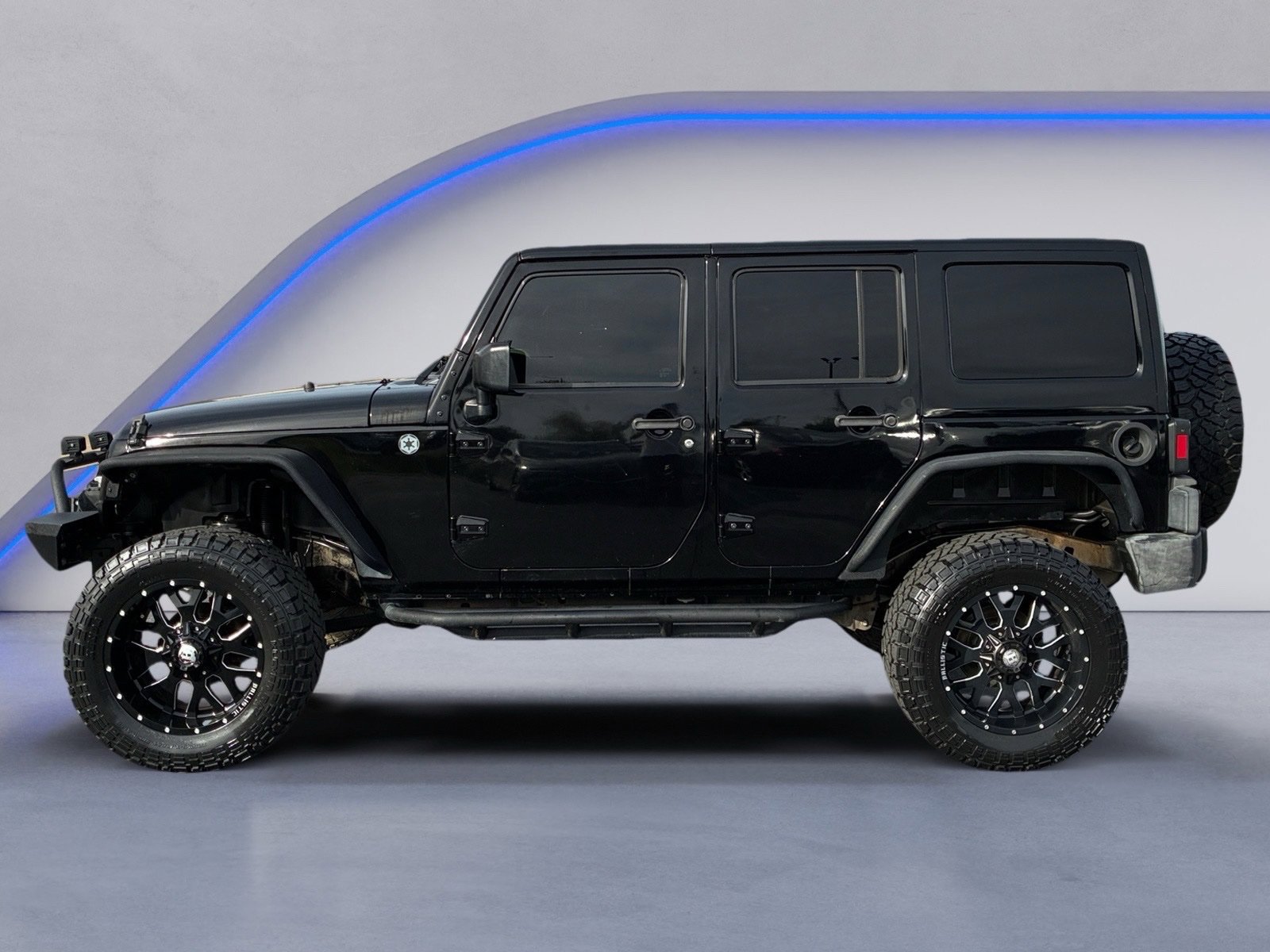 Used 2015 Jeep Wrangler Unlimited Sahara w/ Connectivity Group AWD/4WD image 7