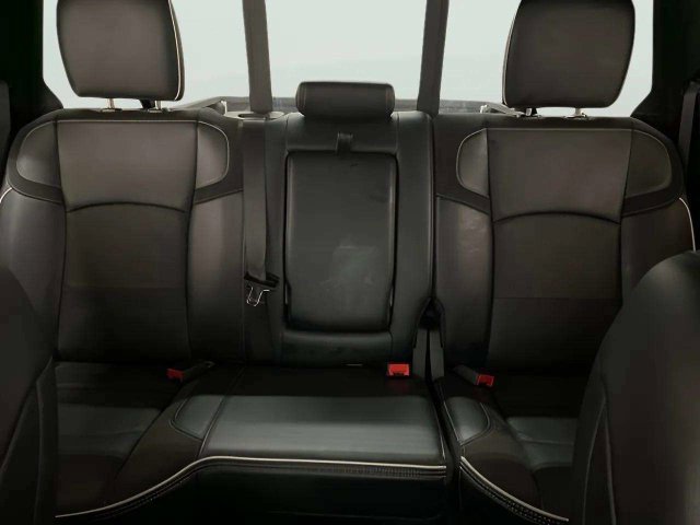 Used 2025 RAM 2500 Laramie AWD/4WD image 34