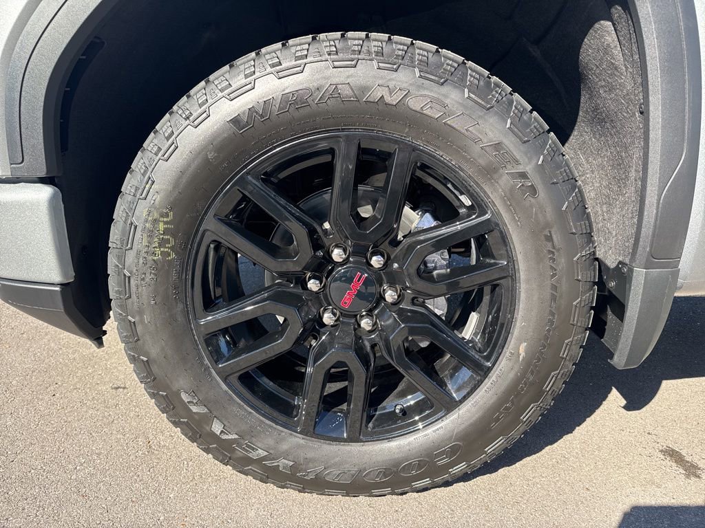 New 2026 GMC Sierra 1500 Elevation image 32