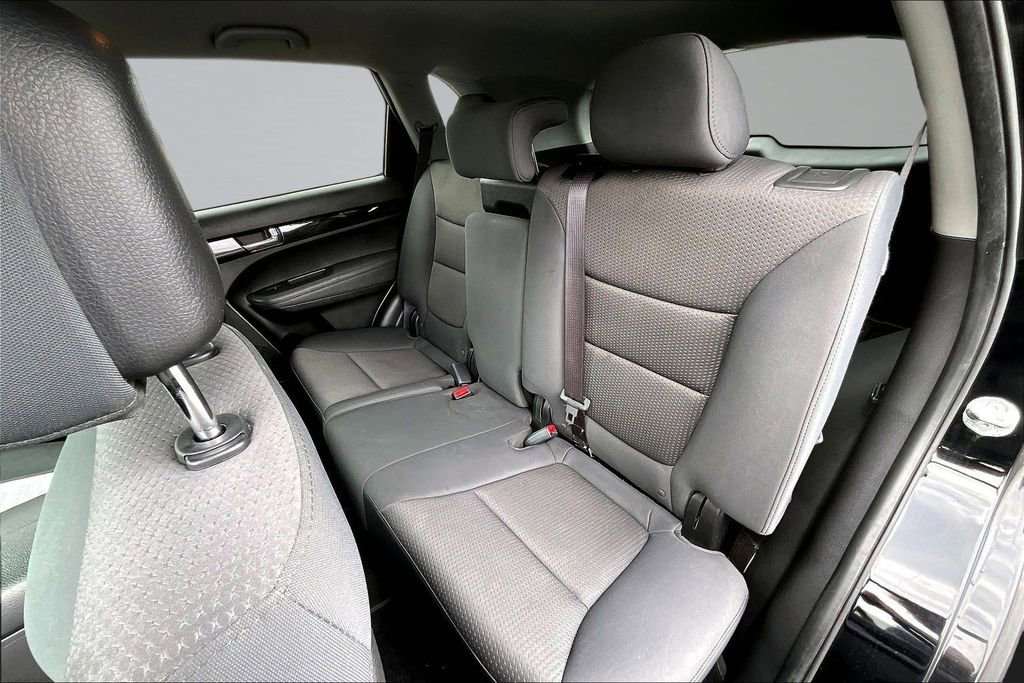 Used 2012 Kia Sorento LX w/ Convenience Pkg FWD image 26