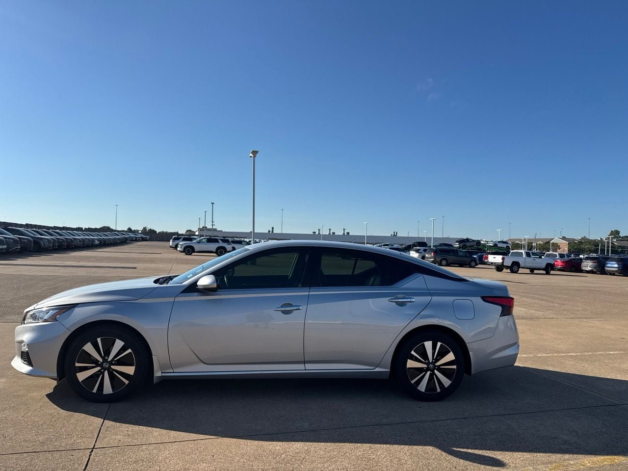 Used 2021 Nissan Altima 2.5 SV FWD image 13