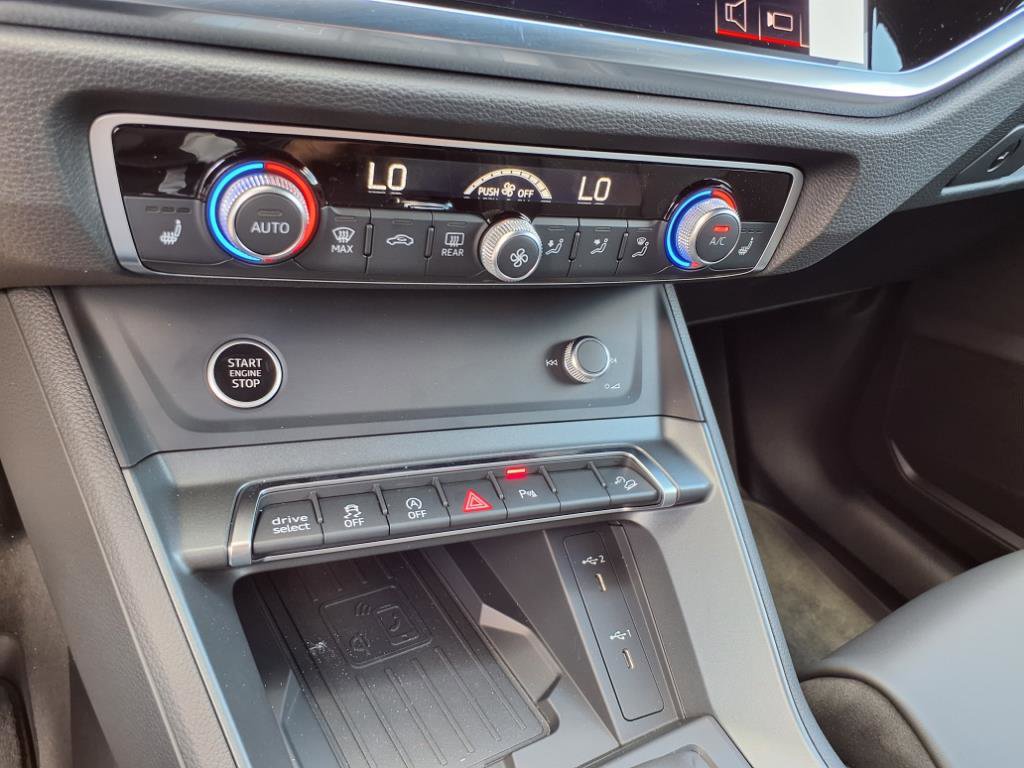 New 2025 Audi Q3 2.0T Premium image 18