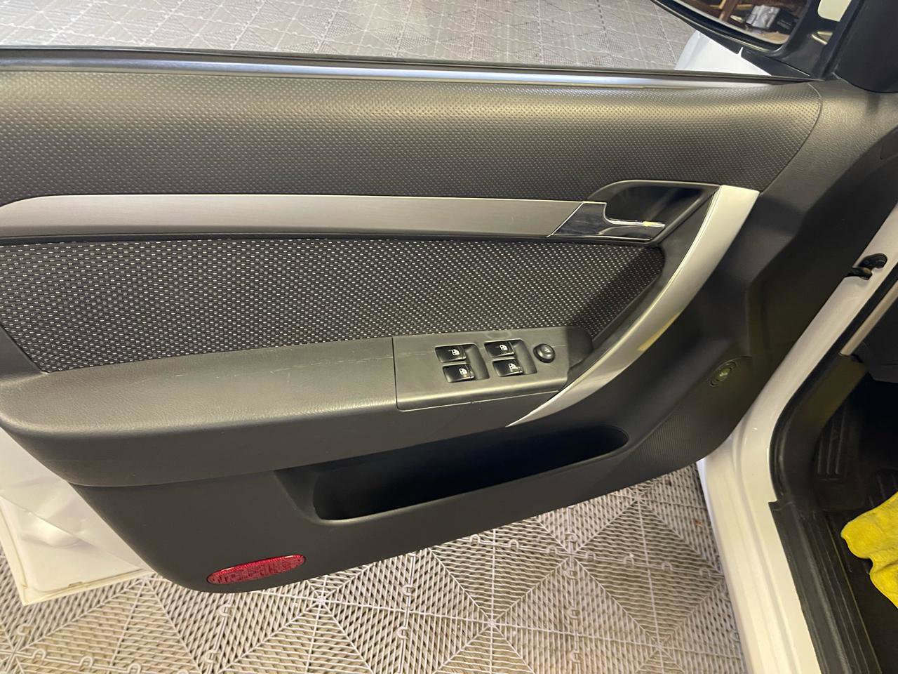 Used 2009 Chevrolet Aveo LT w/ Power and Convenience Package image 23