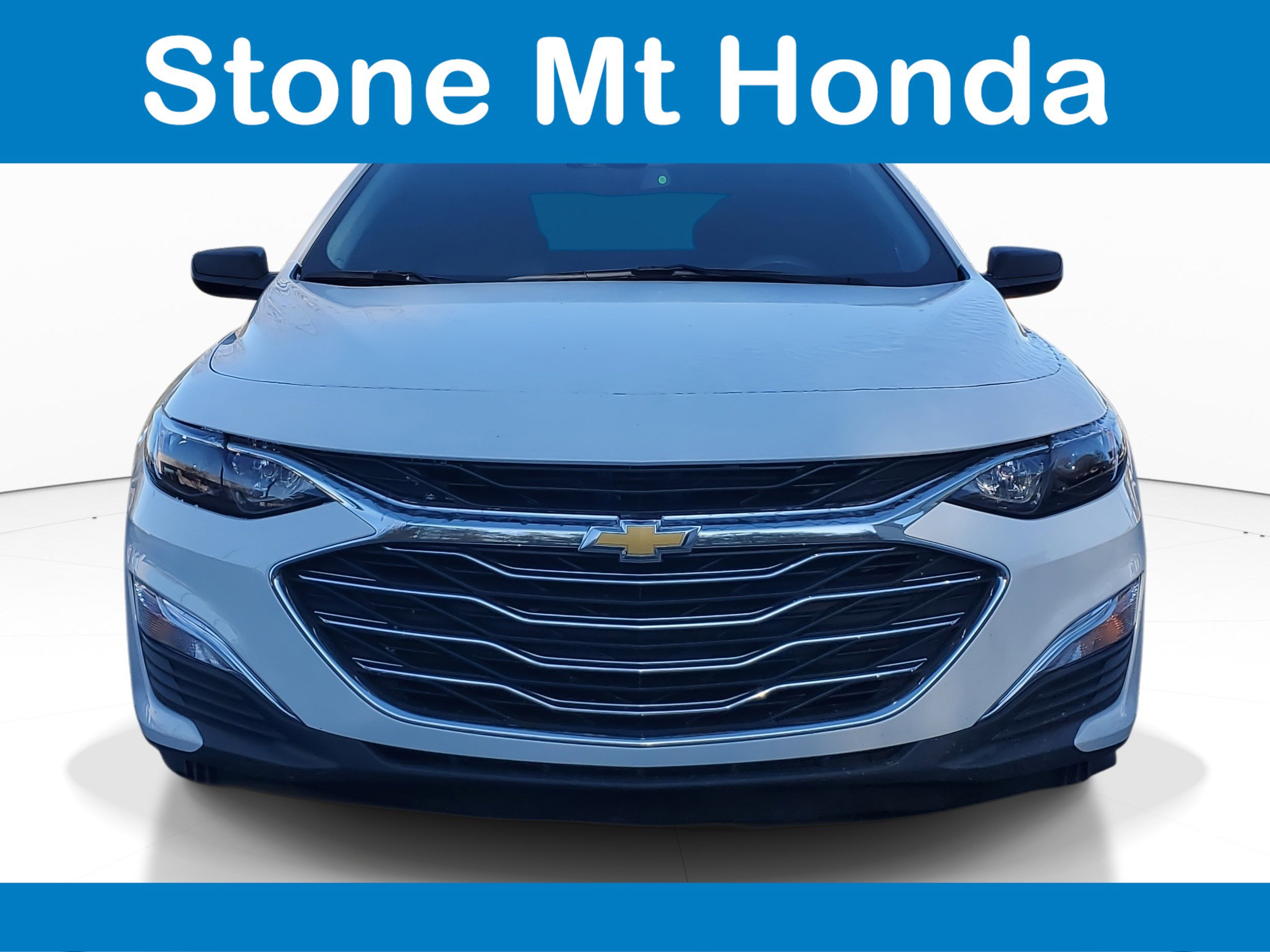 Used 2023 Chevrolet Malibu LS image 2