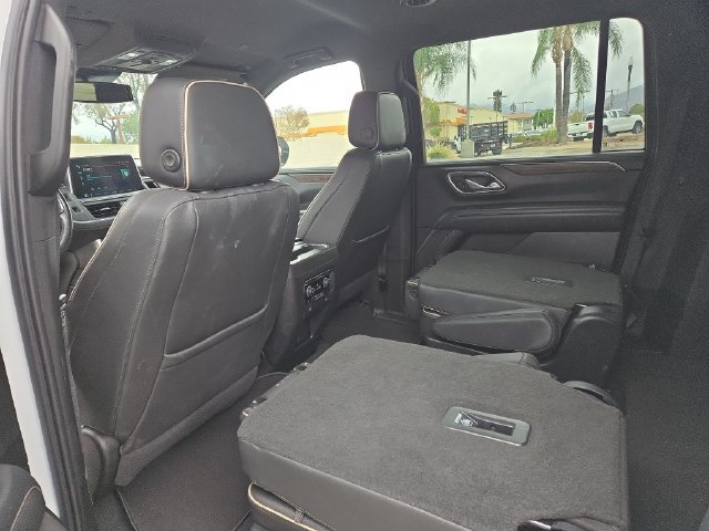 Used 2023 Chevrolet Suburban Premier RWD image 4