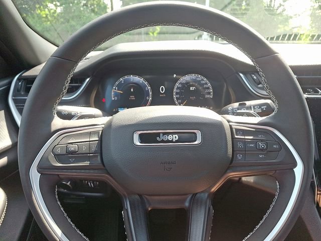New 2025 Jeep Grand Cherokee L Laredo w/ Luxury Tech Group I image 16