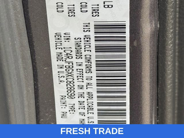 Used 2019 Jeep Grand Cherokee Limited w/ Luxury Group II image 32