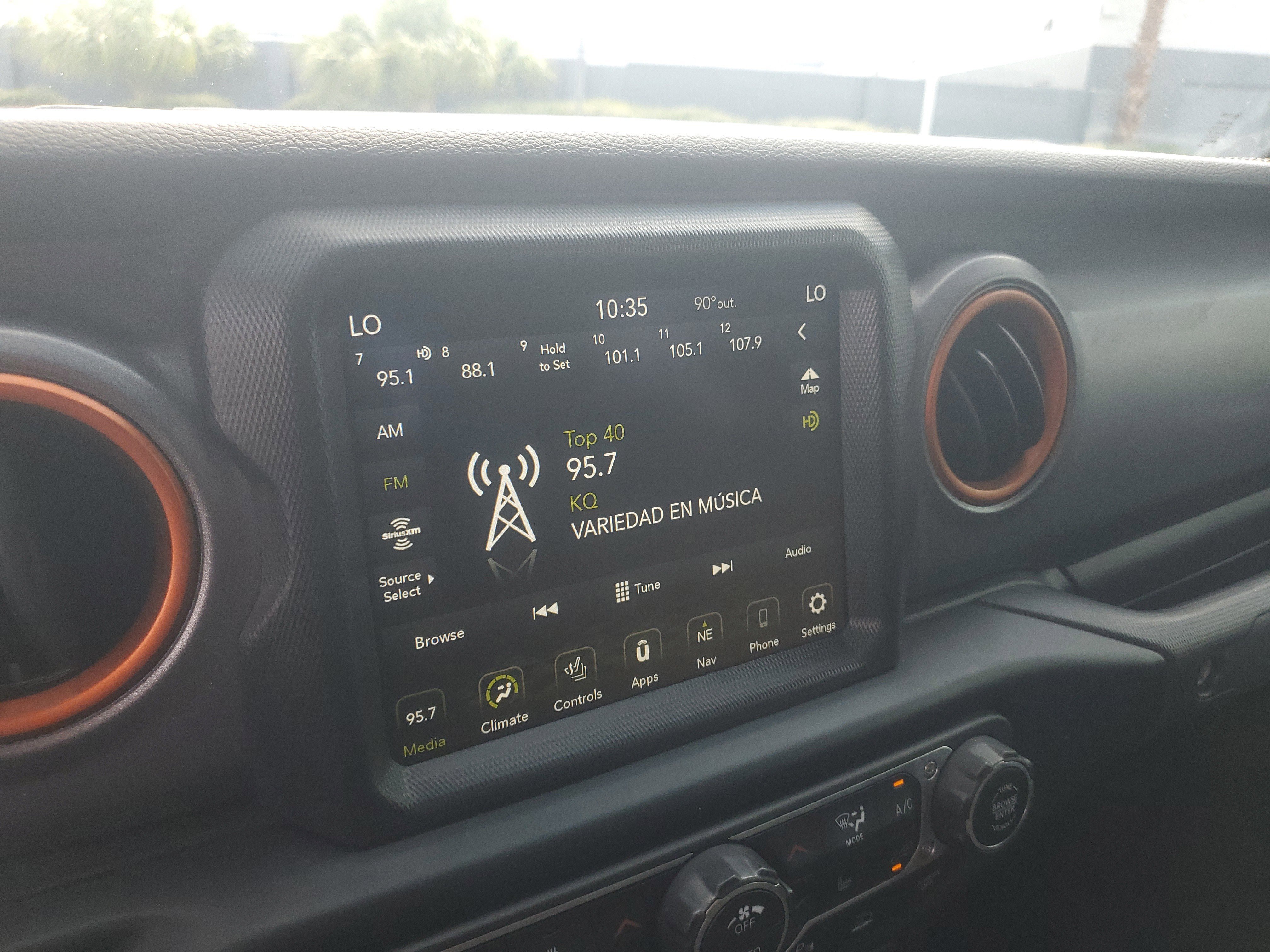 Used 2023 Jeep Gladiator Mojave w/ Cold Weather Group AWD/4WD image 18