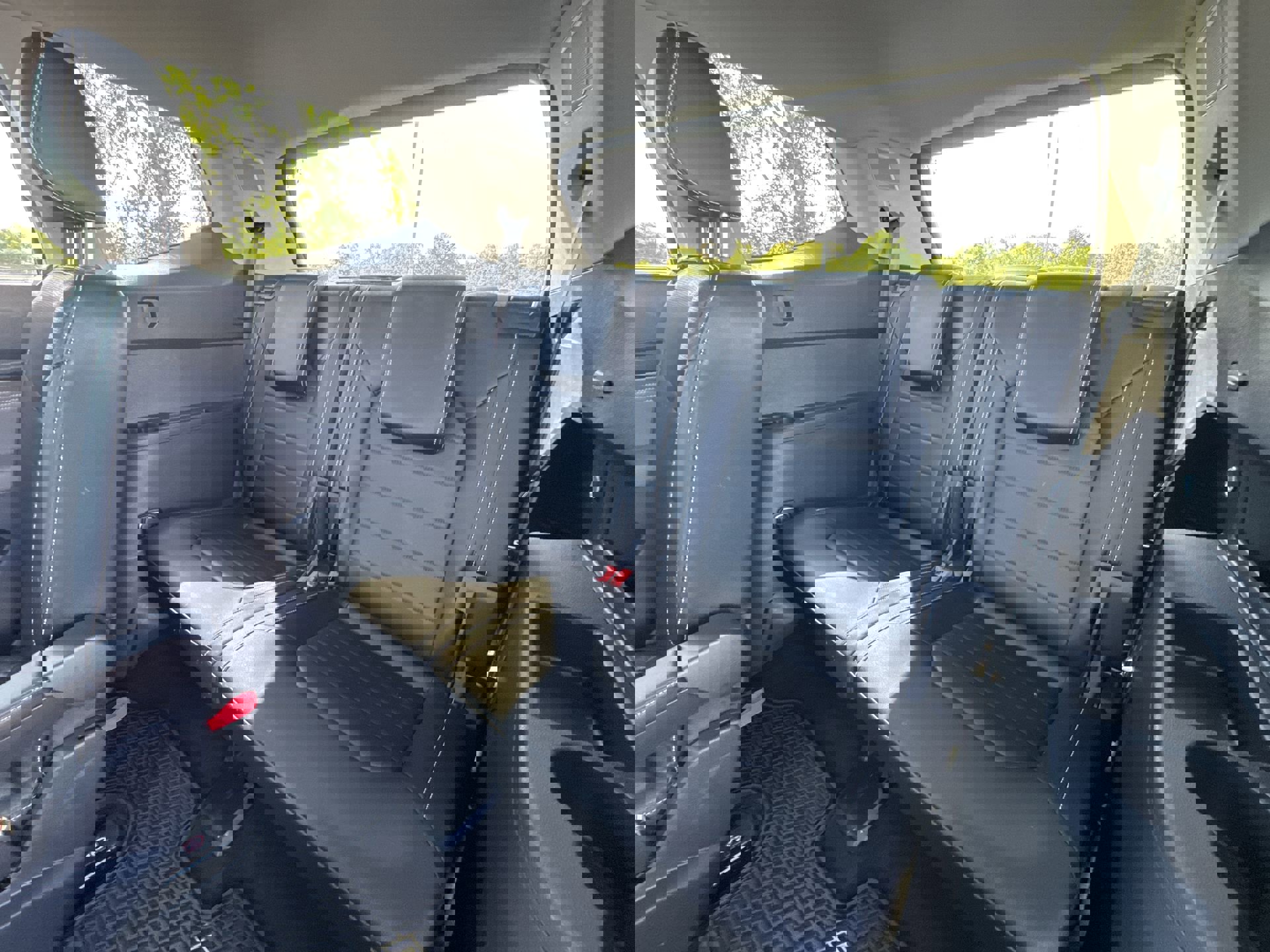 Used 2022 Volkswagen Atlas SEL Premium image 23