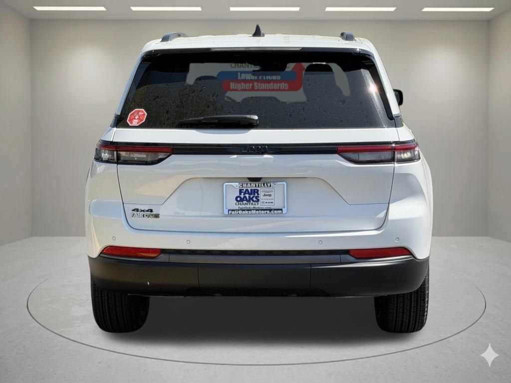 New 2026 Jeep Grand Cherokee Altitude AWD/4WD image 7