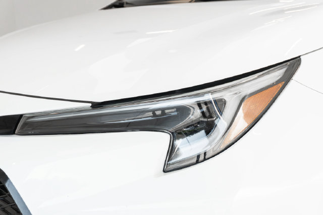 Used 2024 Toyota Corolla SE FWD image 3