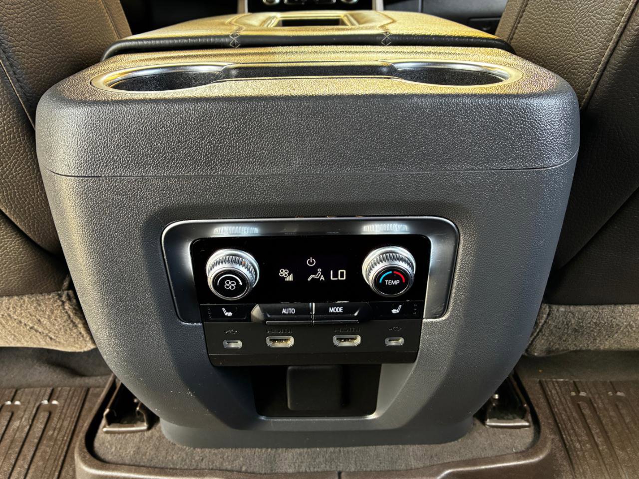 Used 2021 GMC Yukon Denali w/ Denali Ultimate Package RWD image 31
