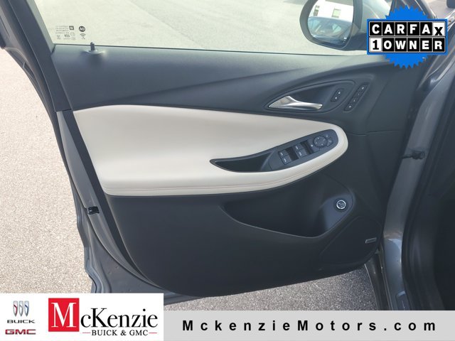 Used 2024 Buick Encore GX Avenir w/ Avenir Convenience Package FWD image 8
