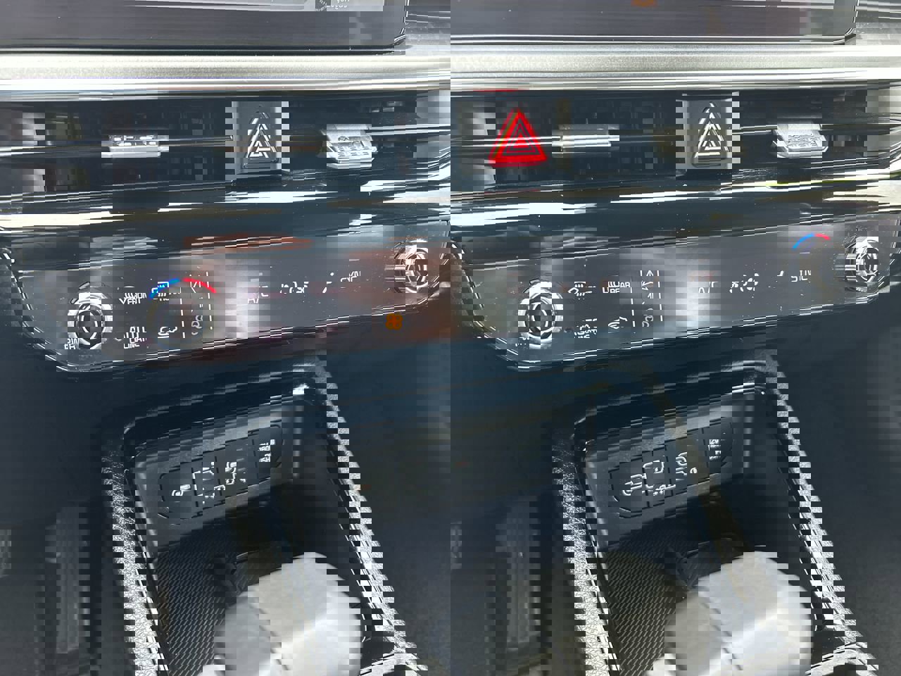 Used 2025 Kia K5 GT-Line w/ GT-Line Premium Package image 26