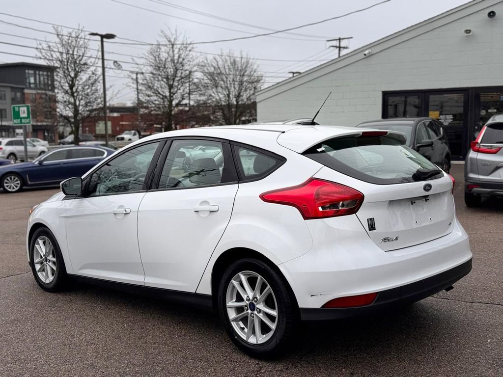 Used 2015 Ford Focus SE FWD image 4