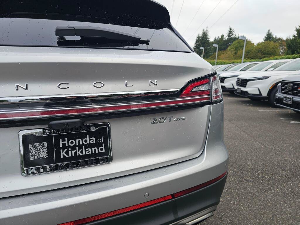 Used 2019 Lincoln Nautilus Select AWD/4WD image 17