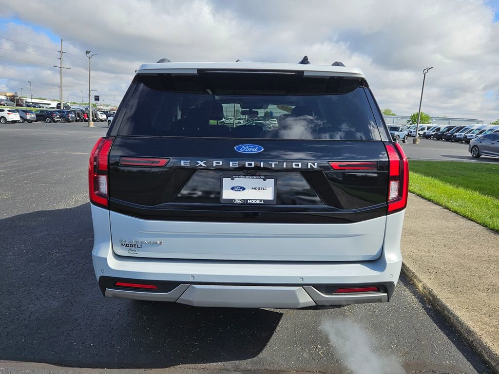 Used 2025 Ford Expedition Platinum AWD/4WD image 7