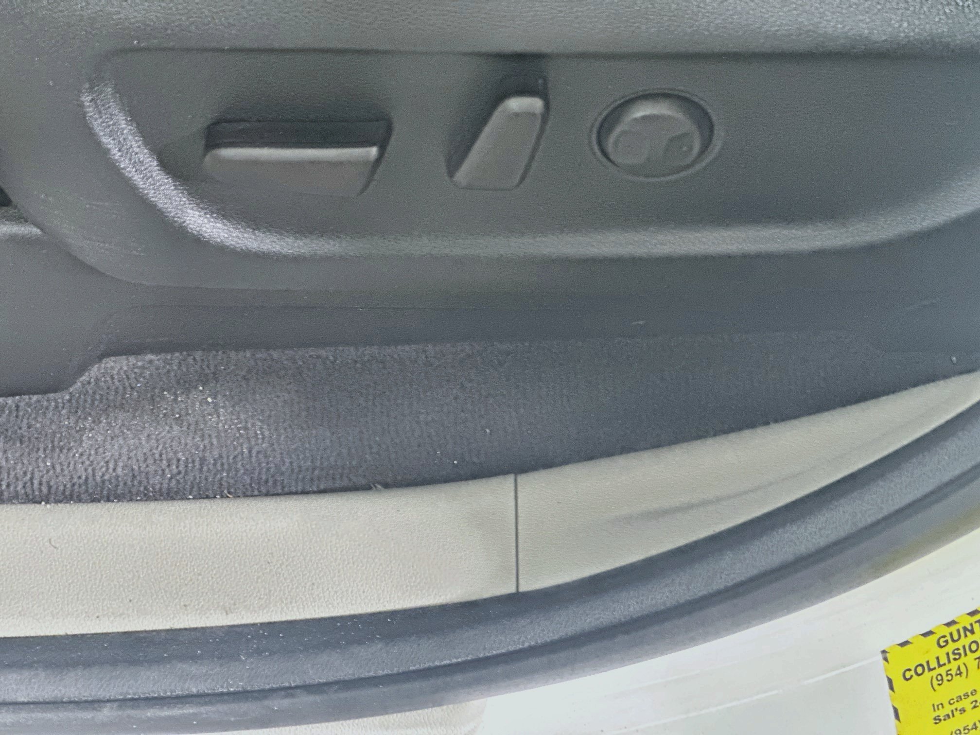 Used 2020 Kia Sedona EX FWD image 13