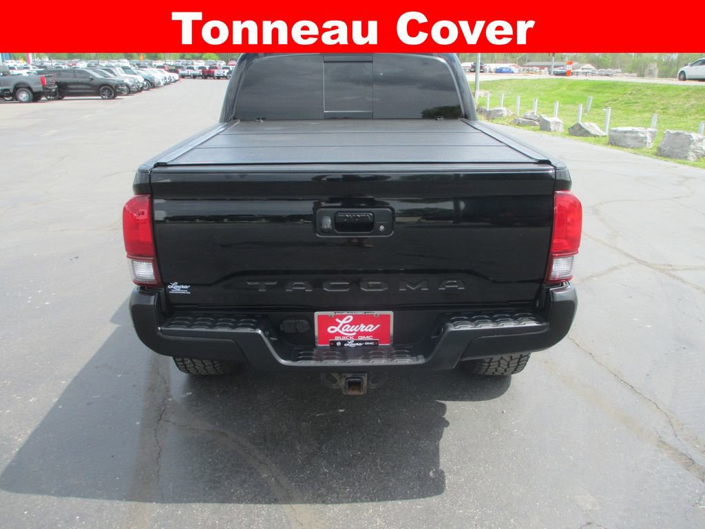 Used 2019 Toyota Tacoma SR5 AWD/4WD image 6