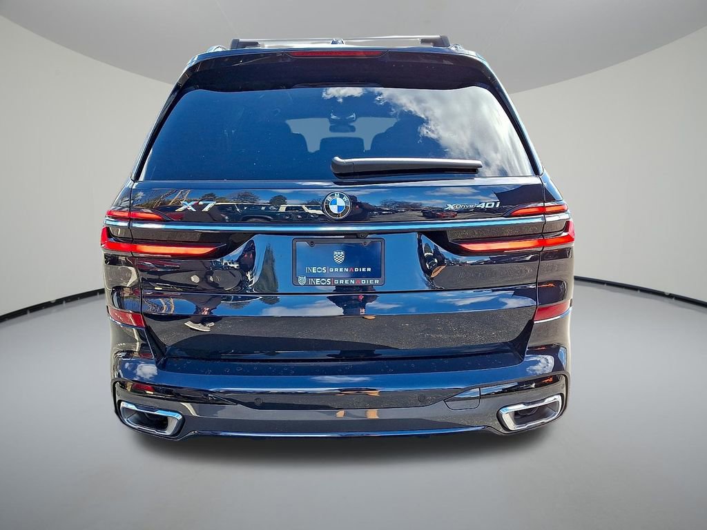 Used 2025 BMW X7 xDrive40i w/ M Sport Package image 5