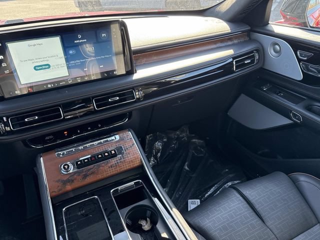 New 2026 Lincoln Aviator Black Label w/ Jet Appearance Package AWD/4WD image 15