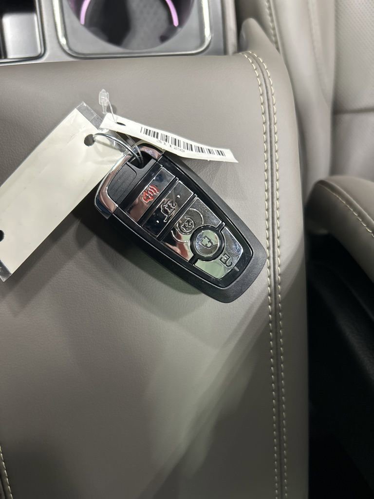 New 2026 Lincoln Corsair Reserve AWD/4WD image 25