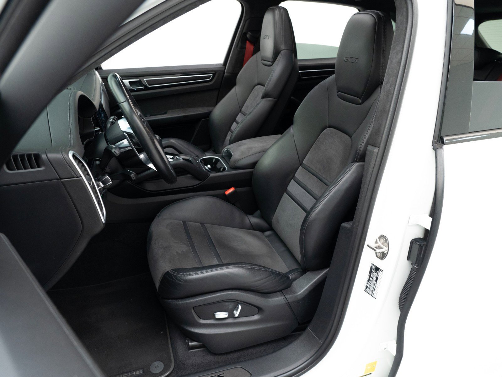 Certified 2021 Porsche Cayenne GTS image 5