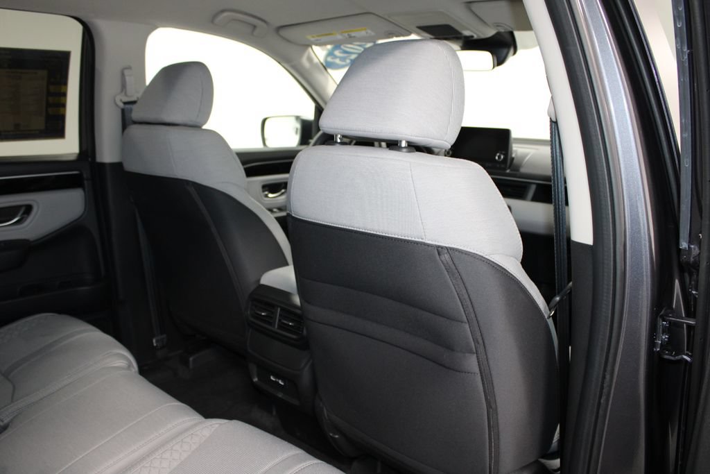 Used 2023 Honda Pilot LX image 29