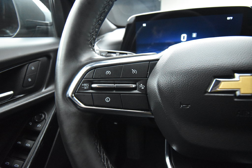 Used 2025 Chevrolet Equinox LT FWD image 28