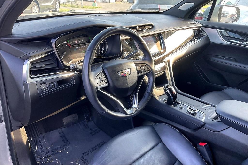 Used 2023 Cadillac XT6 Premium Luxury image 19