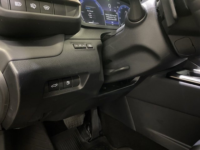 Certified 2025 Toyota Crown Signia w/ Advanced Technology Package image 15