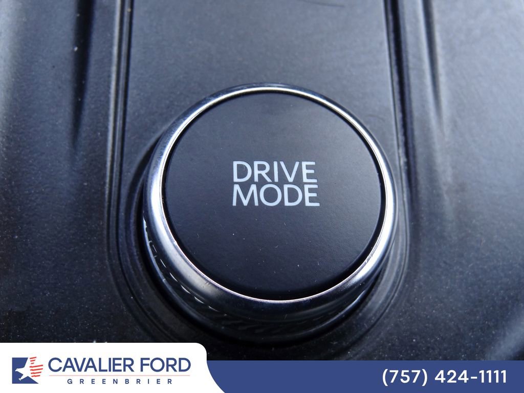 Certified 2025 Ford Explorer ST-Line AWD/4WD image 30