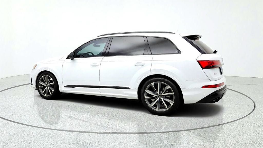 Used 2023 Audi SQ7 Prestige AWD/4WD image 7