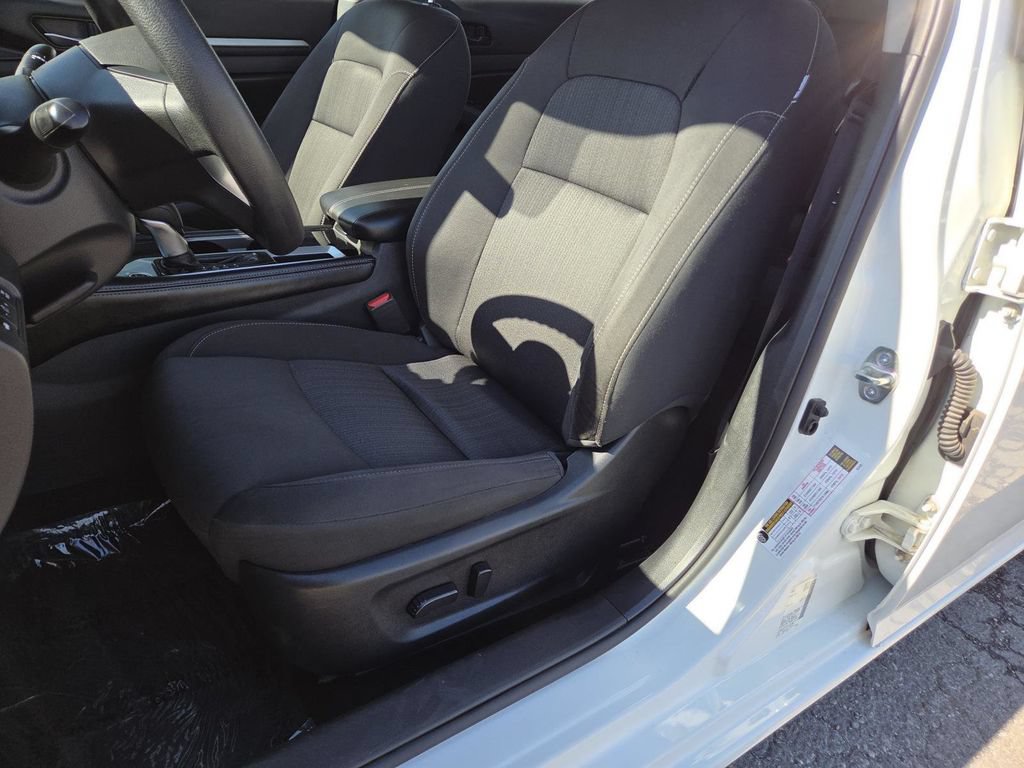 Used 2023 Nissan Altima 2.5 SV FWD image 19