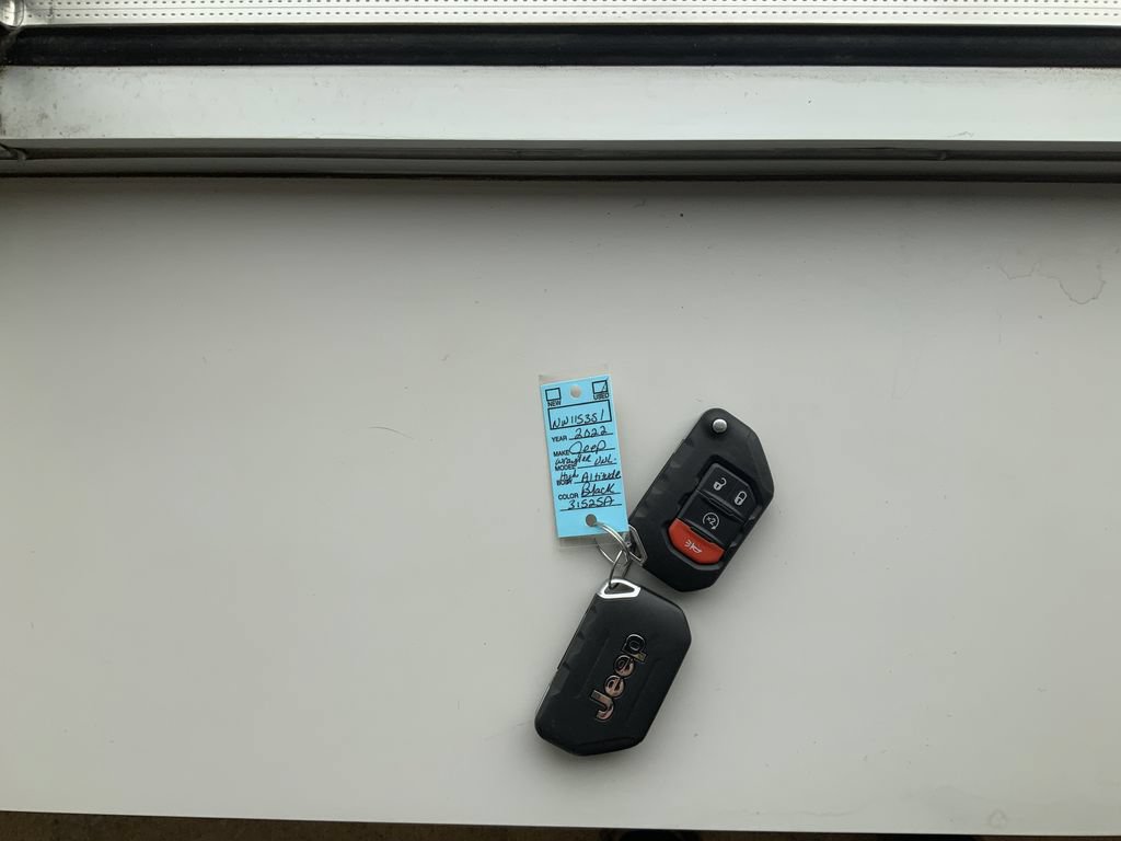 Used 2022 Jeep Wrangler Unlimited Sahara AWD/4WD image 43