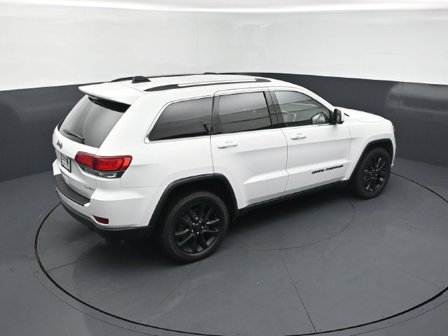 Used 2021 Jeep Grand Cherokee Laredo AWD/4WD image 18