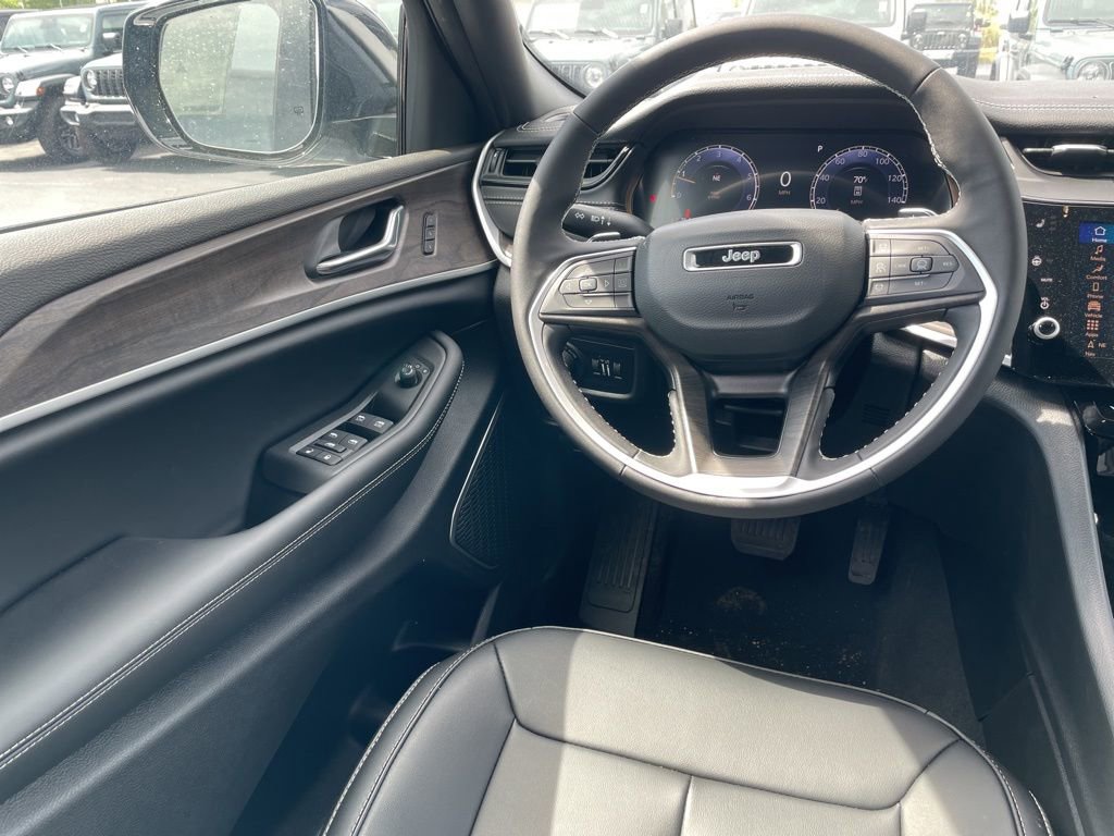 New 2026 Jeep Grand Cherokee Limited AWD/4WD image 17