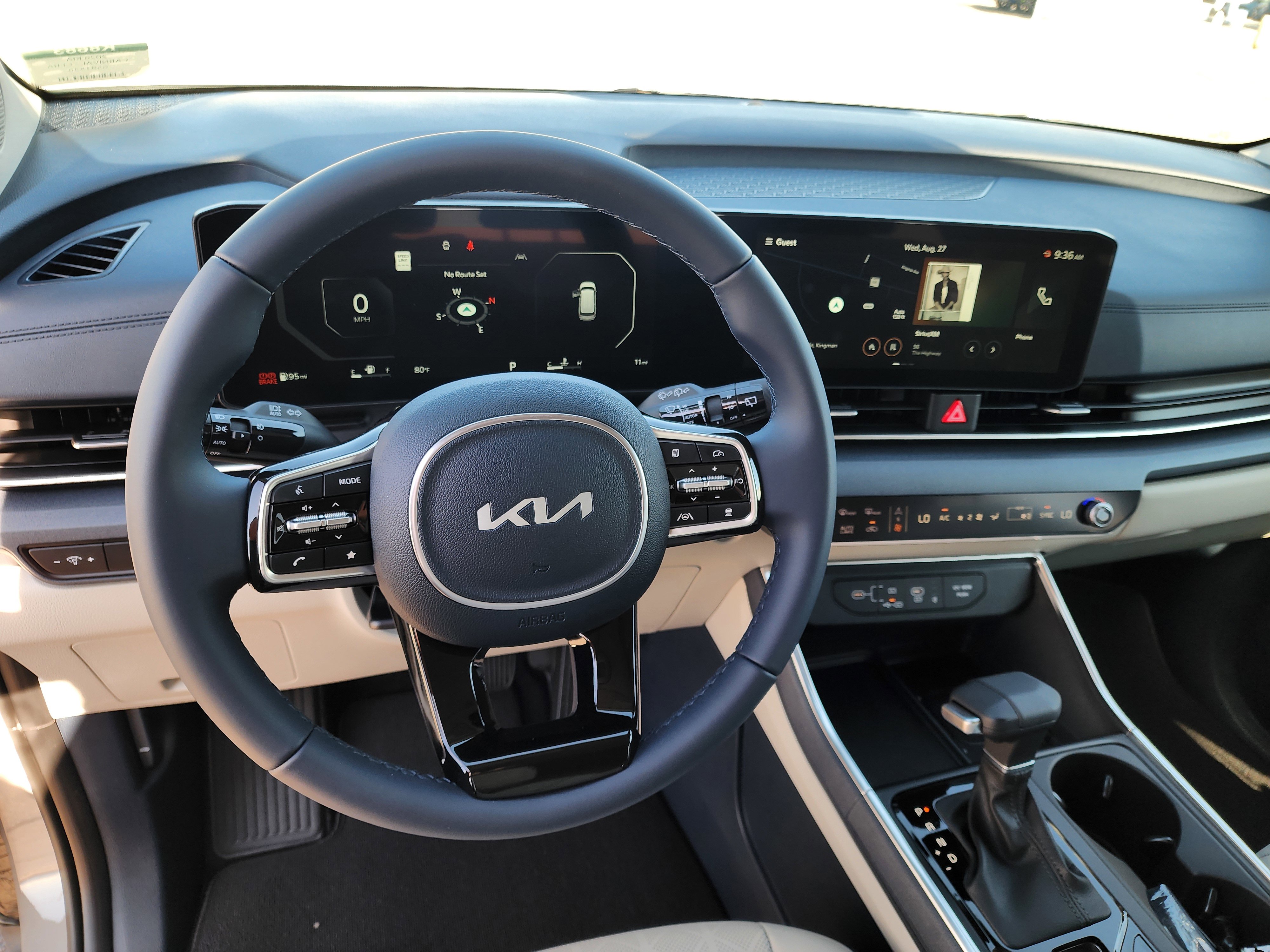 New 2026 Kia Carnival SX image 2